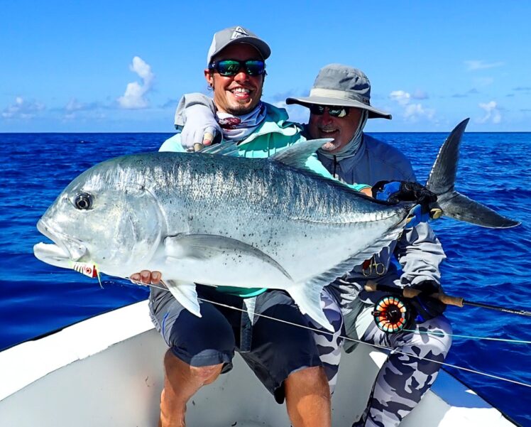 Giant-trevally-Seychelles